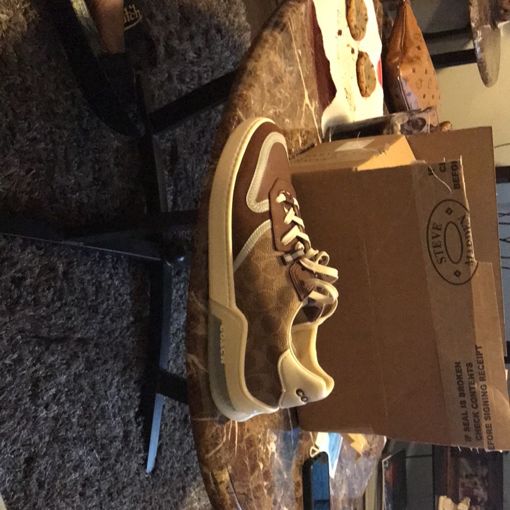 Coach - Picture 2 of 2